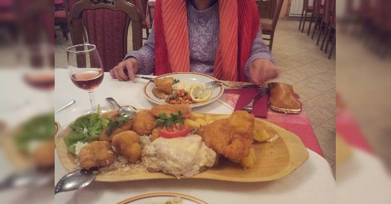 комбинированное блюдо на 2-их: ветчина, мясо, рыба, грибы, цветная капуста, картофель, лечо и мн