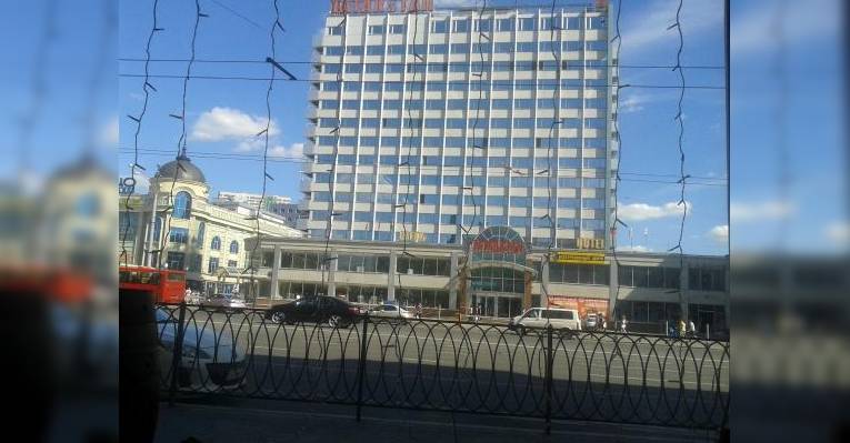 Вид из окна на г-цу 