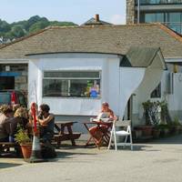 Cafe 'on the quay'