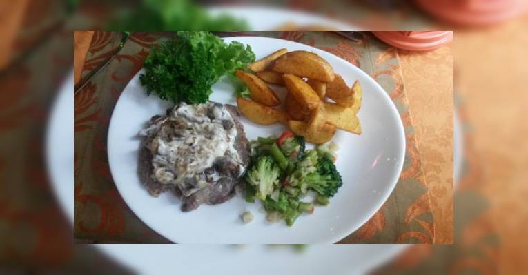 Мясо г грибочками