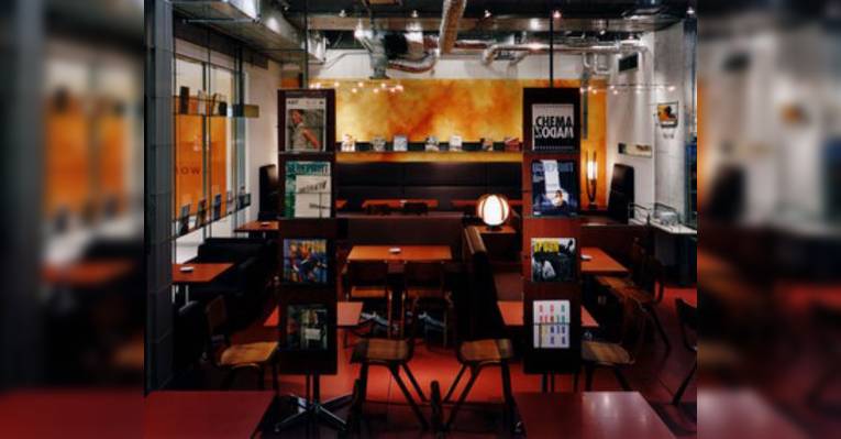 Снимок Cafe&Books Bibliotheque, Осака