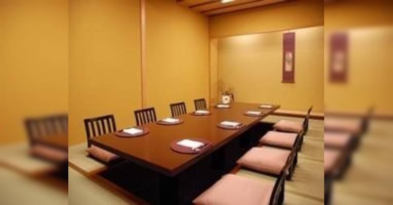 Изображение Japanese Restaurant Hirakawa Hotel Metropolitan Edmont, Тиёда