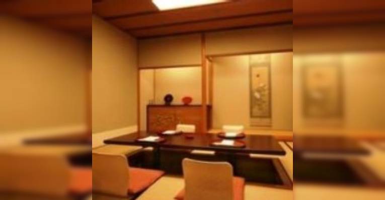 Снимок Japanese Restaurant Hirakawa Hotel Metropolitan Edmont, Тиёда