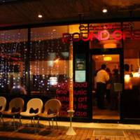 Round Case Cafe