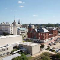 10 South Rooftop Bar & Grill