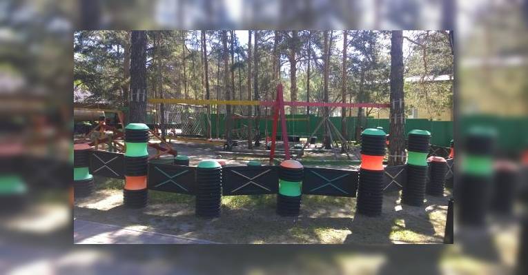 Детская площадка для маленьких гостей комплекса