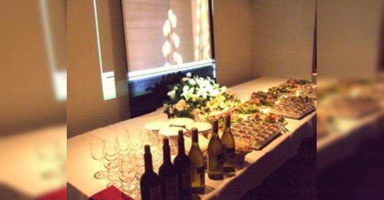 Снимок Hibiya Bar Hibiya 4, Тиёда