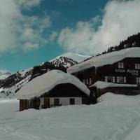 Rifugio Micheluzzi Restaurant