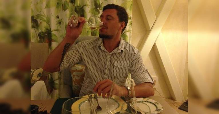 Сомелье подобрал для нашего ужина отличное вино!