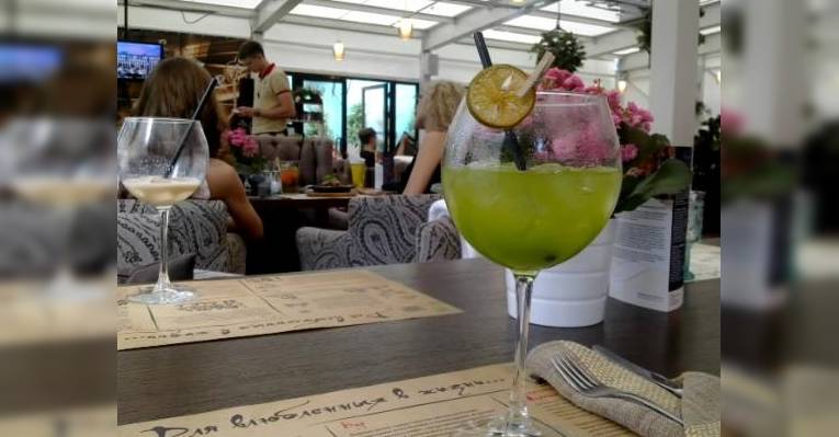 Летняя веранда PiLove cafe (Корякова Елена)
