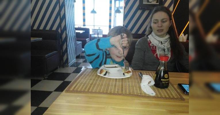 С сыном и супругой