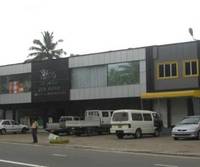 New Monis Bakery & Restaurant