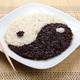 Рис Yin Yan - Идеальное сочетание белого и черного риса с морепродуктами