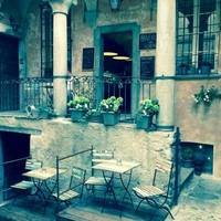 Scurone Bottega E Grottino