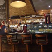 Casa Dos Frios Wine Bar