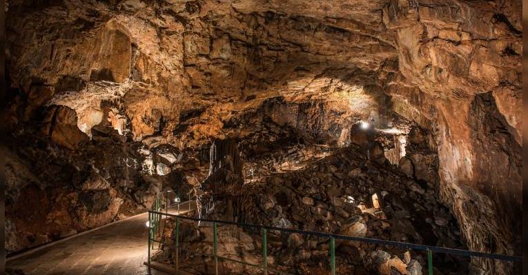 Пещера Съева дупка. Болгария
