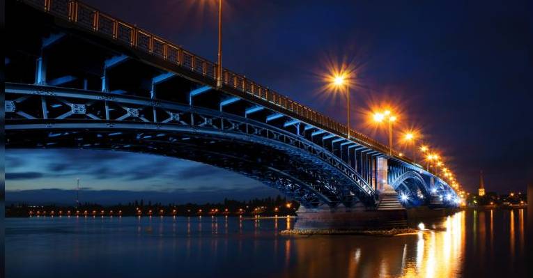 Мост Теодора Хойса. Майнц