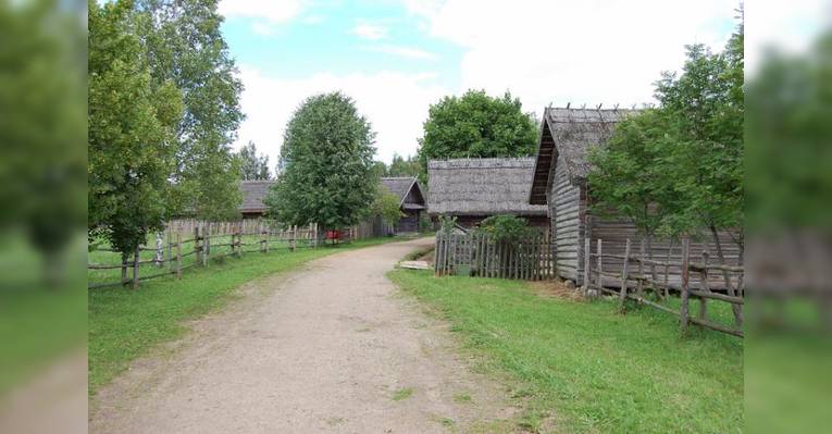 Белорусский музей народной архитектуры и быта в деревне Озерцо