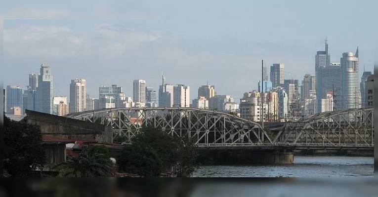 Мост Quezon Bridge