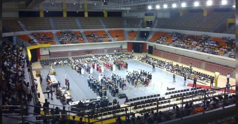 Спортивный комплекс Cuneta Astrodome