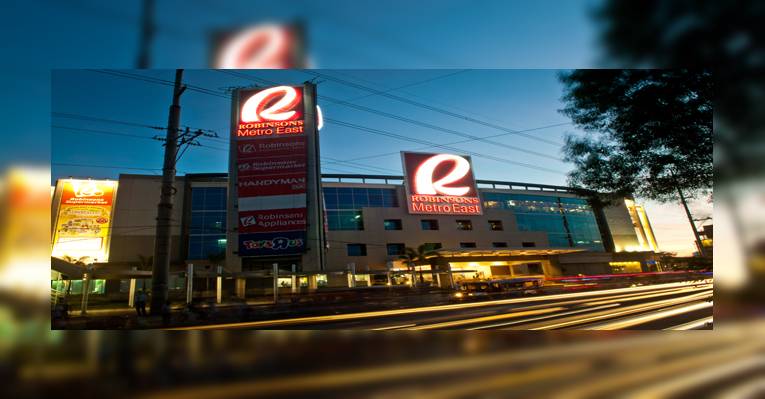 Торговый центр Robinson Place Ilocos Norte