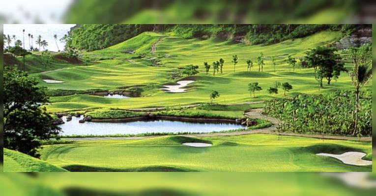 Школа гольфа  Fairways and Bluewater Golf Course