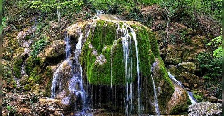 Водопад Cеребряные струи