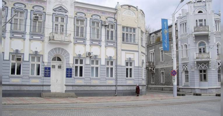 Театральная площадь
