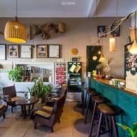 Tree Hugger Cafe