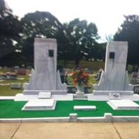 Hank Williams Memorial - Oakwood Annex Cemetery