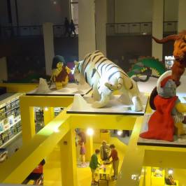 Lego Imagination Center