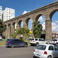 El Acueducto