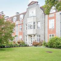Newnham College