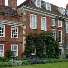 Mompesson House