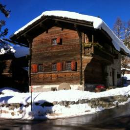 Nutli-Huschi Folk Museum (Heimatmuseum Nutli-Huschi)