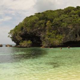 Kanumera Bay