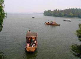 Wenying Lake
