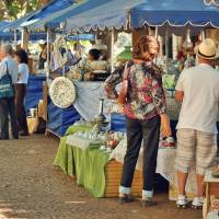 Tom Jobim street market