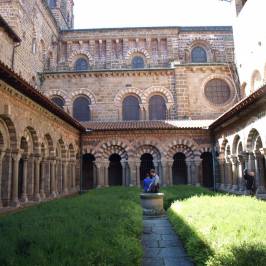 Cloitre de la Cathedrale du Puy-en-Velay