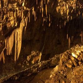Drogarati Cave