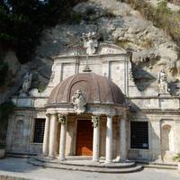 Tempietto di Sant'Emidio alle Grotte