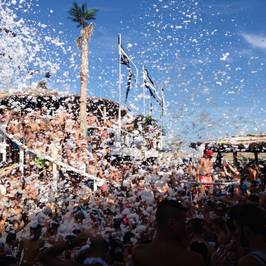 Noa Beach Club