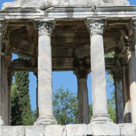 Gumuskesen Monument