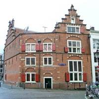 House On The Three Canals