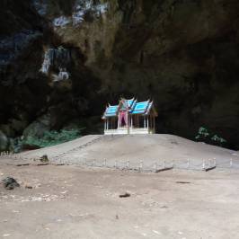 Prayanakorn Cave