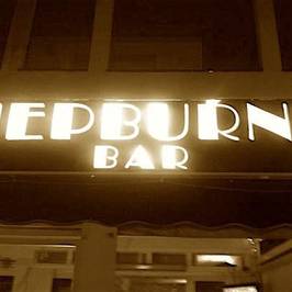 Hepburns, Albir