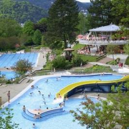 Terrassenschwimmbad