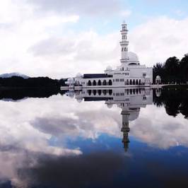 Tengku Tengah Zaharah Mosque