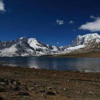 Cholamu Lake