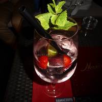 Maxi's Bar